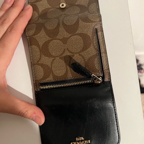 Coach Wallet - Picture 5 of 5